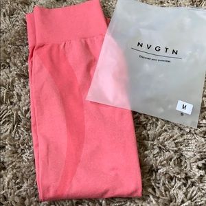 NVGTN coral size medium seamless leggings